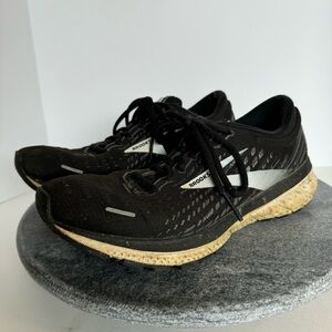Brook Ghost 13 Black And White Sneakers Tennis Shoes 9.5 Wide